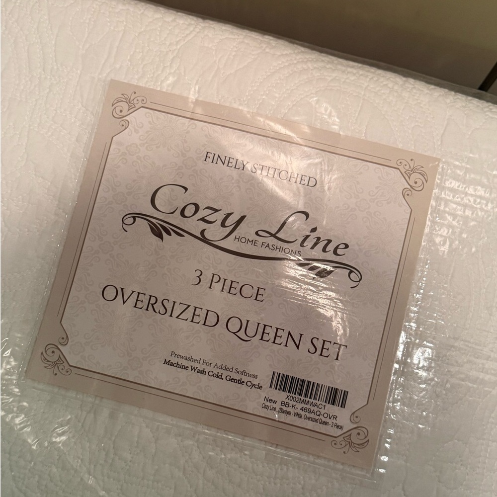 White Oversized Queen Bedding Set NEW - Picture 2 of 8
